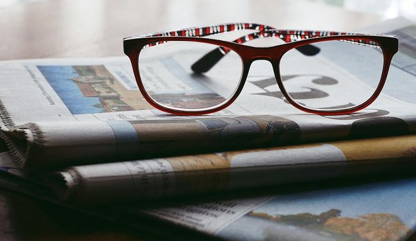 Quelles sont les stratégies pour rester informé sans être submergé par les infos en continu ?