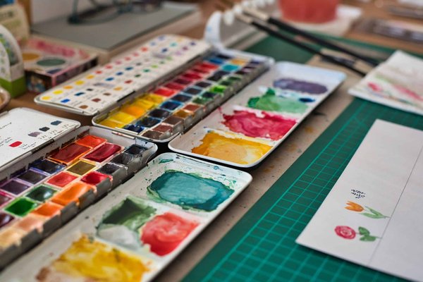 De quelle manière les galeries d'art en ligne démocratisent-elles l'accès à l'art ?